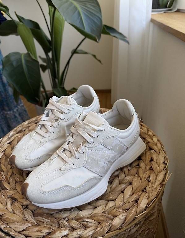 Damenschuhe: New Balance 327 /GR.39  – Gebraucht aus Kloten von Privat2011