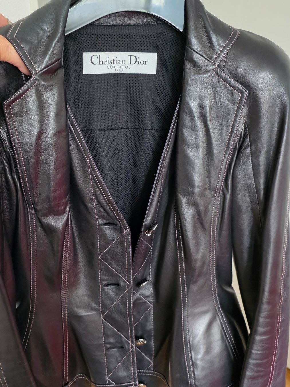 Dior Giacche: Dior Blazer echt Leder wie neu – Nuovo (secondo la descrizione) da Zollikon venduto da Galaxycana 1