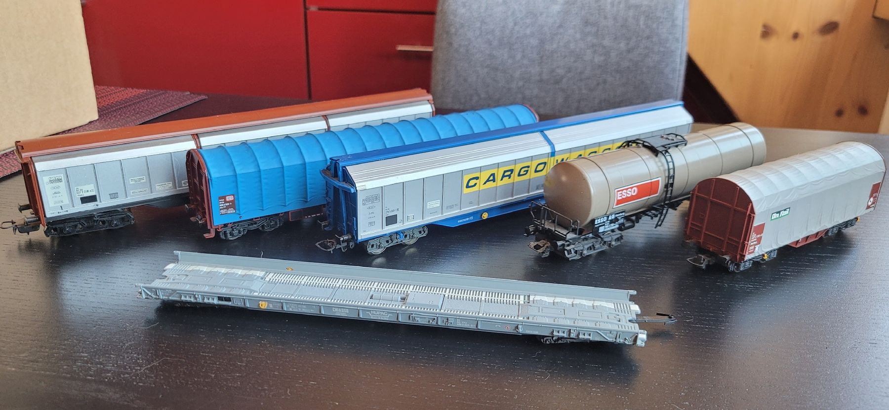 Modelleisenbahnen: Güterwagen H0 – Gebraucht aus Hettiswil von kuese85 1