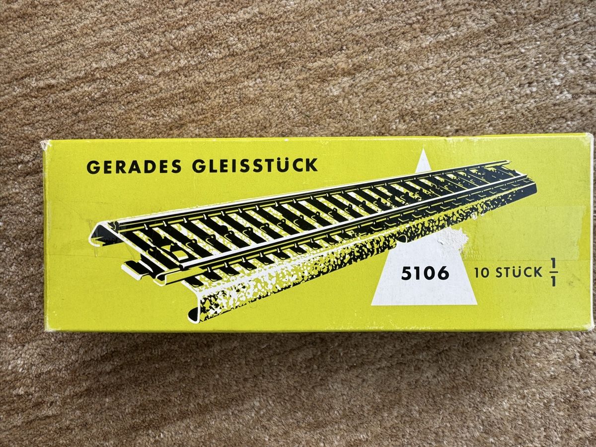Märklin Modelleisenbahnen: Märklin Spur HO Gleis 5106. – Gebraucht aus Aarau von Kilauea