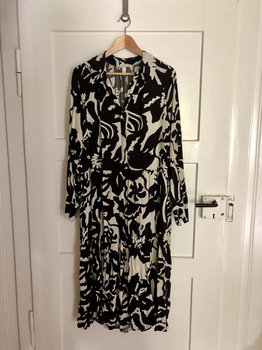 H&M Vestiti: Schönes Maxikleid mit Muster von H&M Gr. M – Usato da Schwerzenbach venduto da frauminze