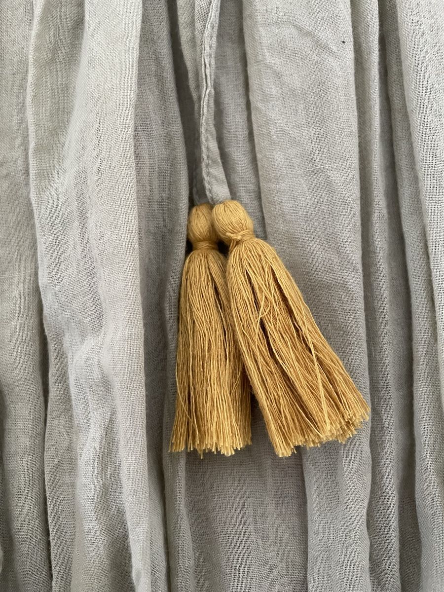 Camicette: Bluse mit Stickerei – Usato da Solothurn venduto da sim_l6lb 3