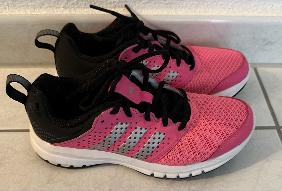 Adidas Scarpe da donna: Adidas 36 2/3 – Usato da Luzern venduto da CocoLoco82