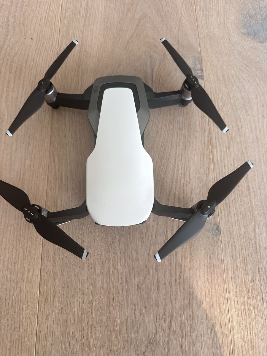 DJI Modellismo RC: DJI Mavic Air Fly More Bundle Arctic White – Difettoso da Vitznau venduto da sza_rn99 4