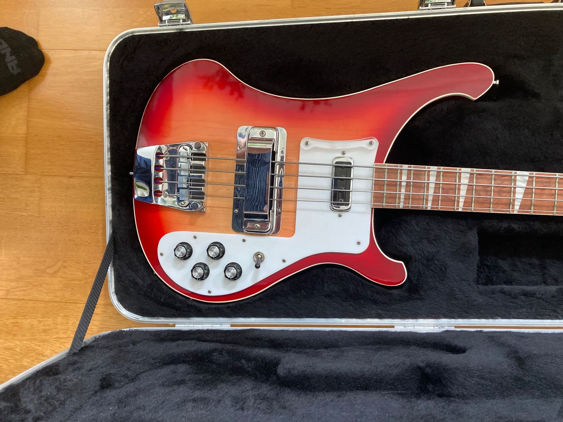 Rickenbacker Strumenti musicali: Rickenbacker 4003 Fireglo – Usato da Zürich venduto da urs_z8b2 1