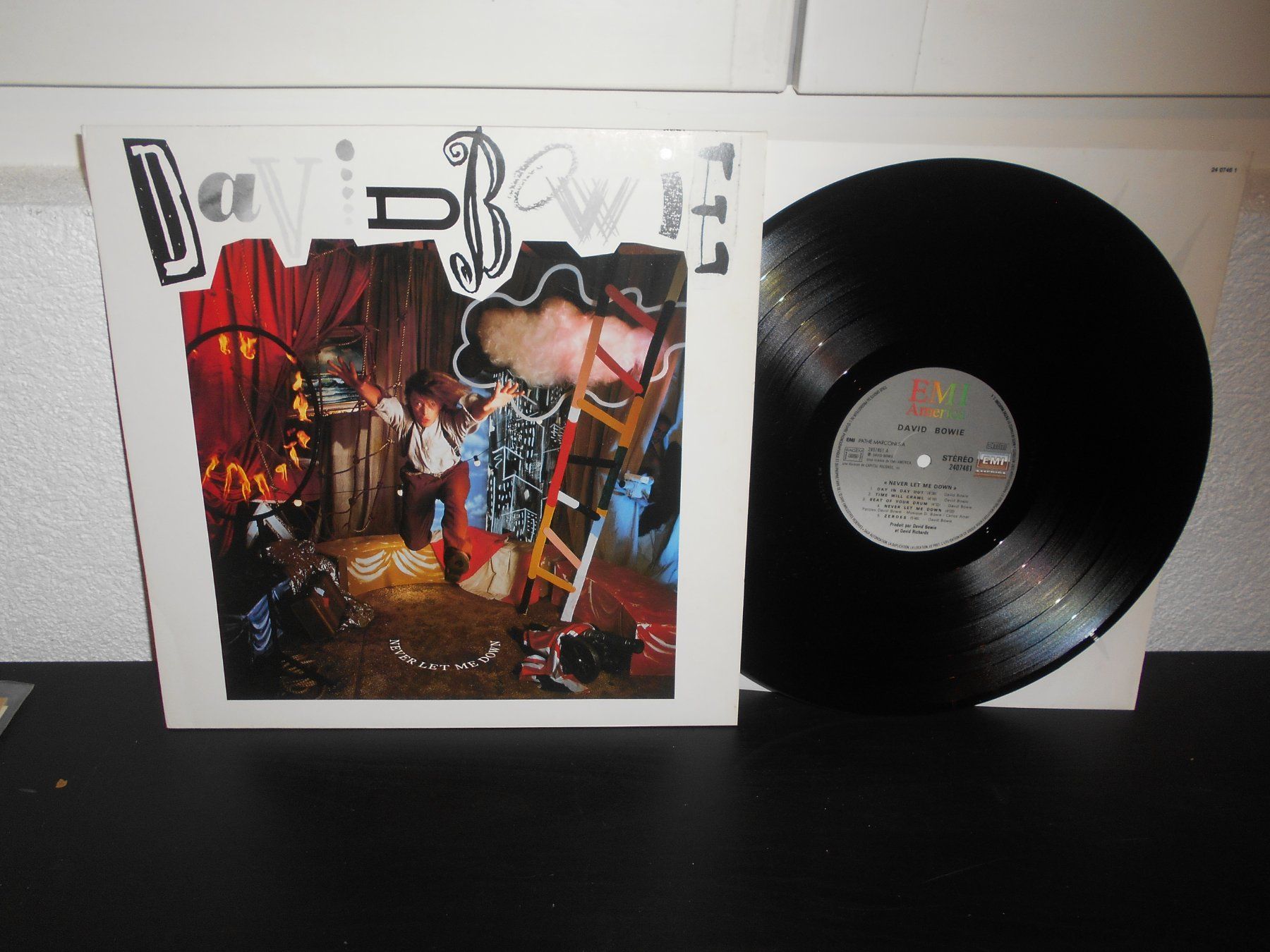 Vinyles: David Bowie – Never Let Me Down / 1987 – D'occasion à Aarberg par witchhunter01