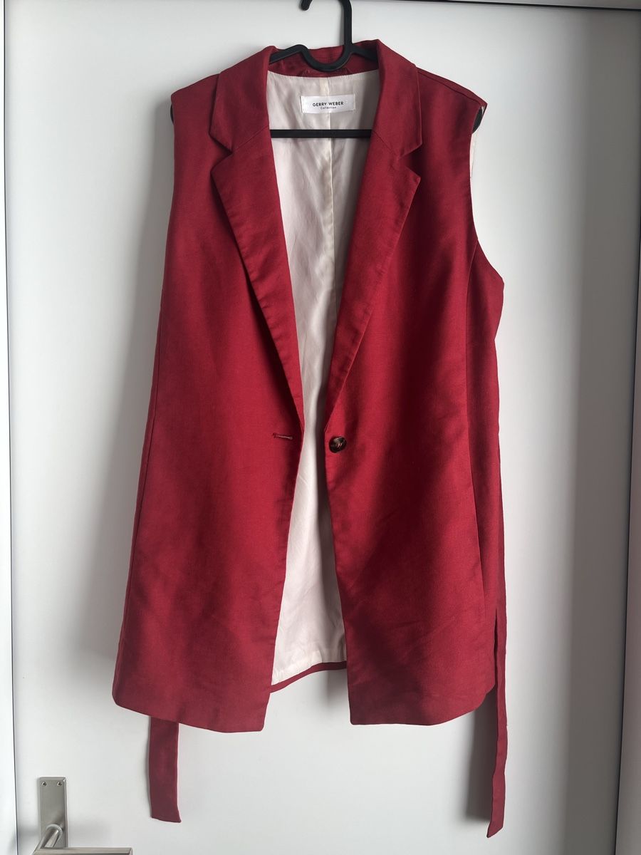 Gerry Weber Gilet & Giacche senza maniche: Gerry Weber Red Vest, New without Tags – Nuovo (secondo la descrizione) da Zürich venduto da olg_m6st