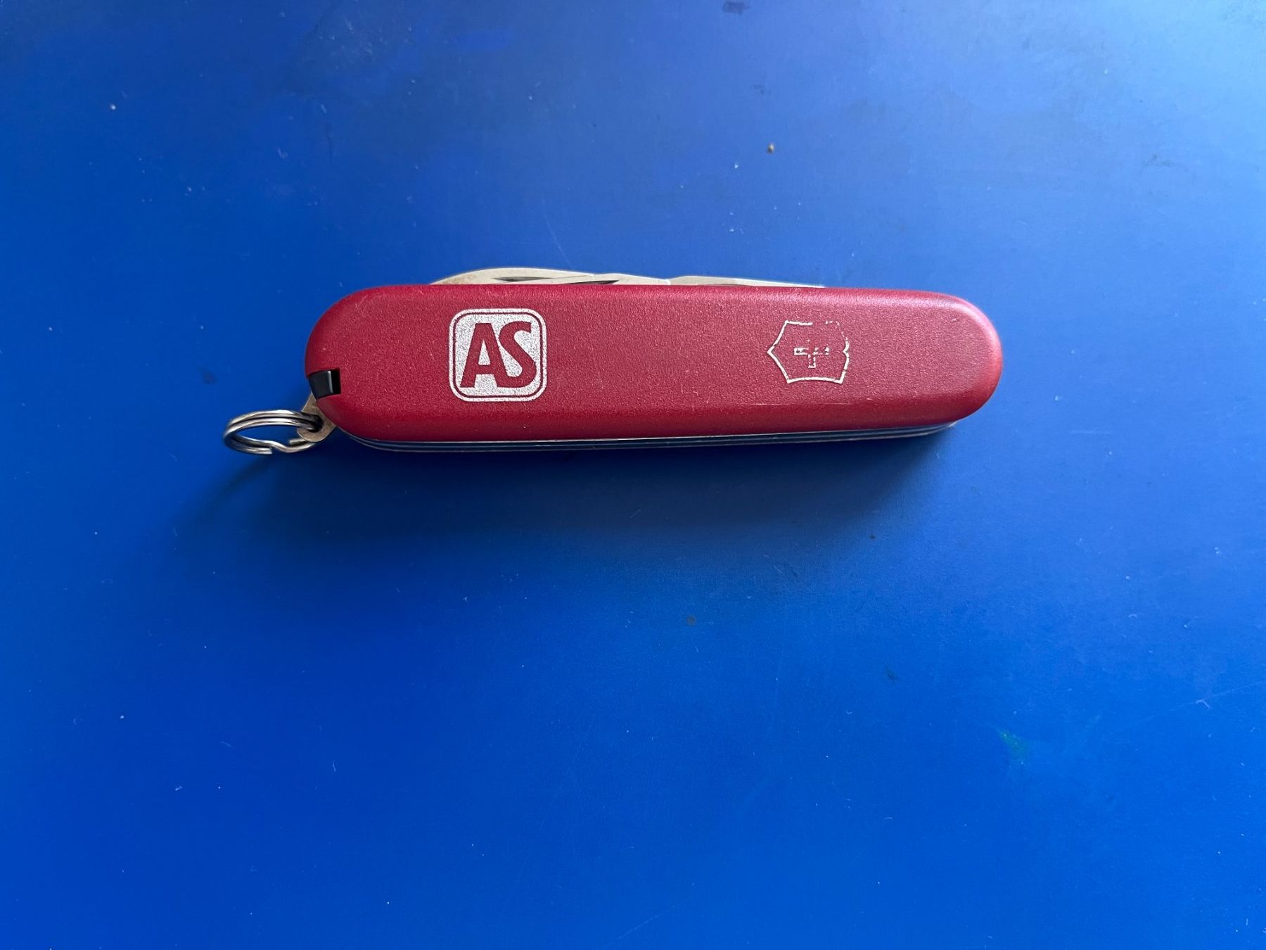 Victorinox Couteaux de poche: Victorinox Messer Recruit mit Werbung – Neuf (Voir description) à Dintikon par Redgar58