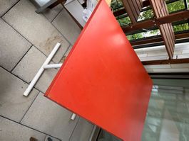 Roter Gartentisch / Balkontisch