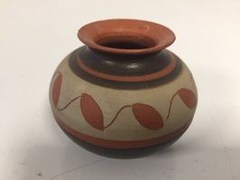 Kleine Vase aus Ton