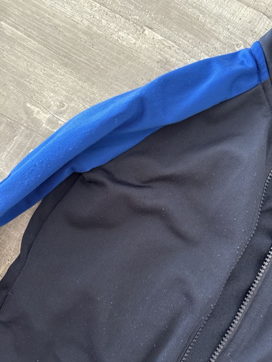 Adidas Giacche: Adidas Jäckchen 128 – Usato da Schliern b. Köniz venduto da Giulae 1