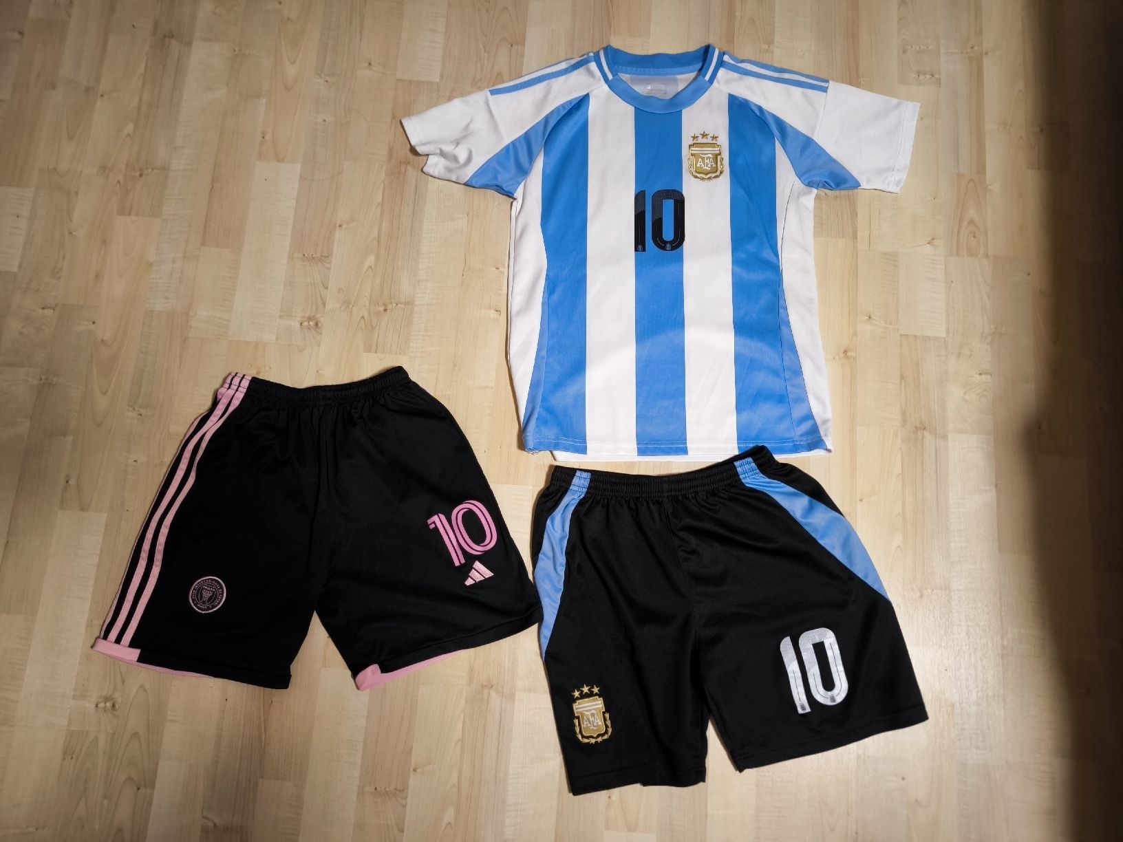 Trainer, Turnhosen & -trikots: Messi-Trikot mit Hose – Gebraucht aus Othmarsingen von Othm13 1