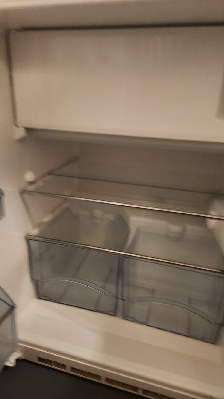 Réfrigérateurs: Réfrigérateur Electrolux blanc petit modèle – D'occasion à Bern par vil_9mfl 2