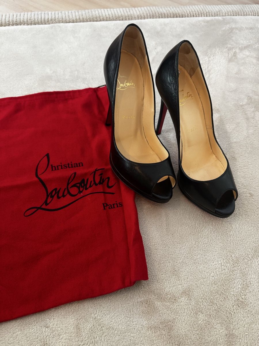 Christian Louboutin Scarpe da donna: Louboutin Escarpins Grösse 38 – Usato da Madetswil venduto da slougan88