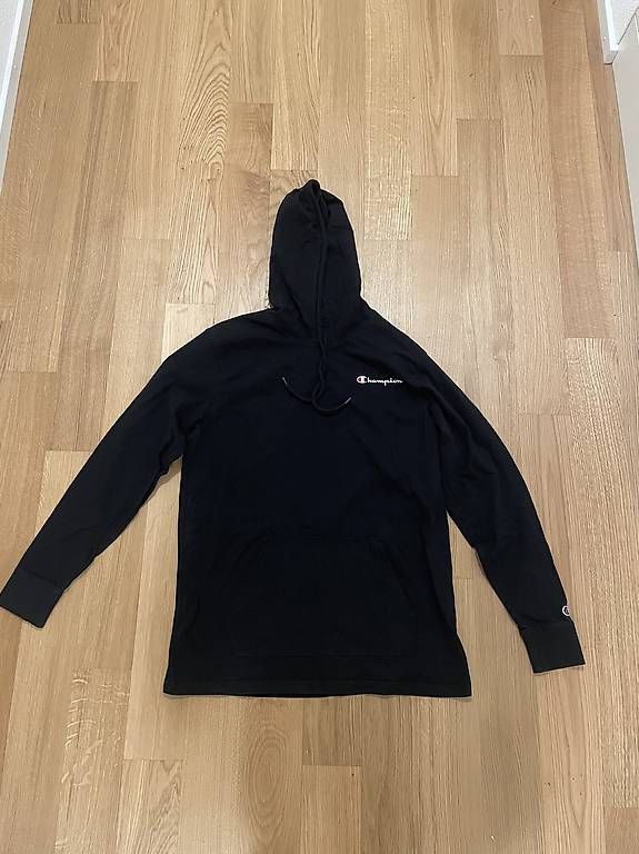 Pulls & Sweat-shirts: Champion Pullover (dünn) – D'occasion à Luzern par 99v_5cmr