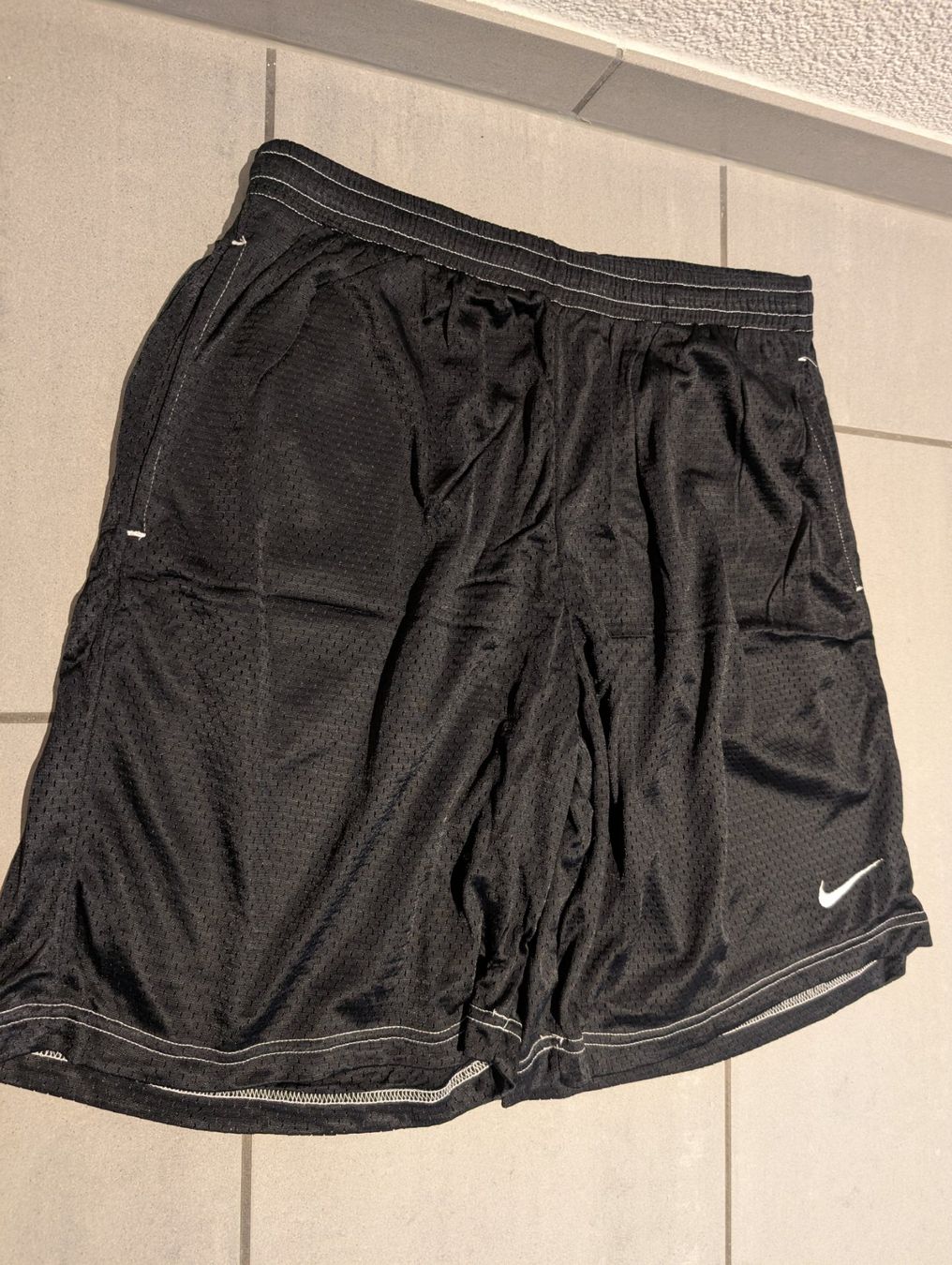 Nike Hosen: *** Nike Trainingshose *** – Gebraucht aus Wollerau von R3D3X3