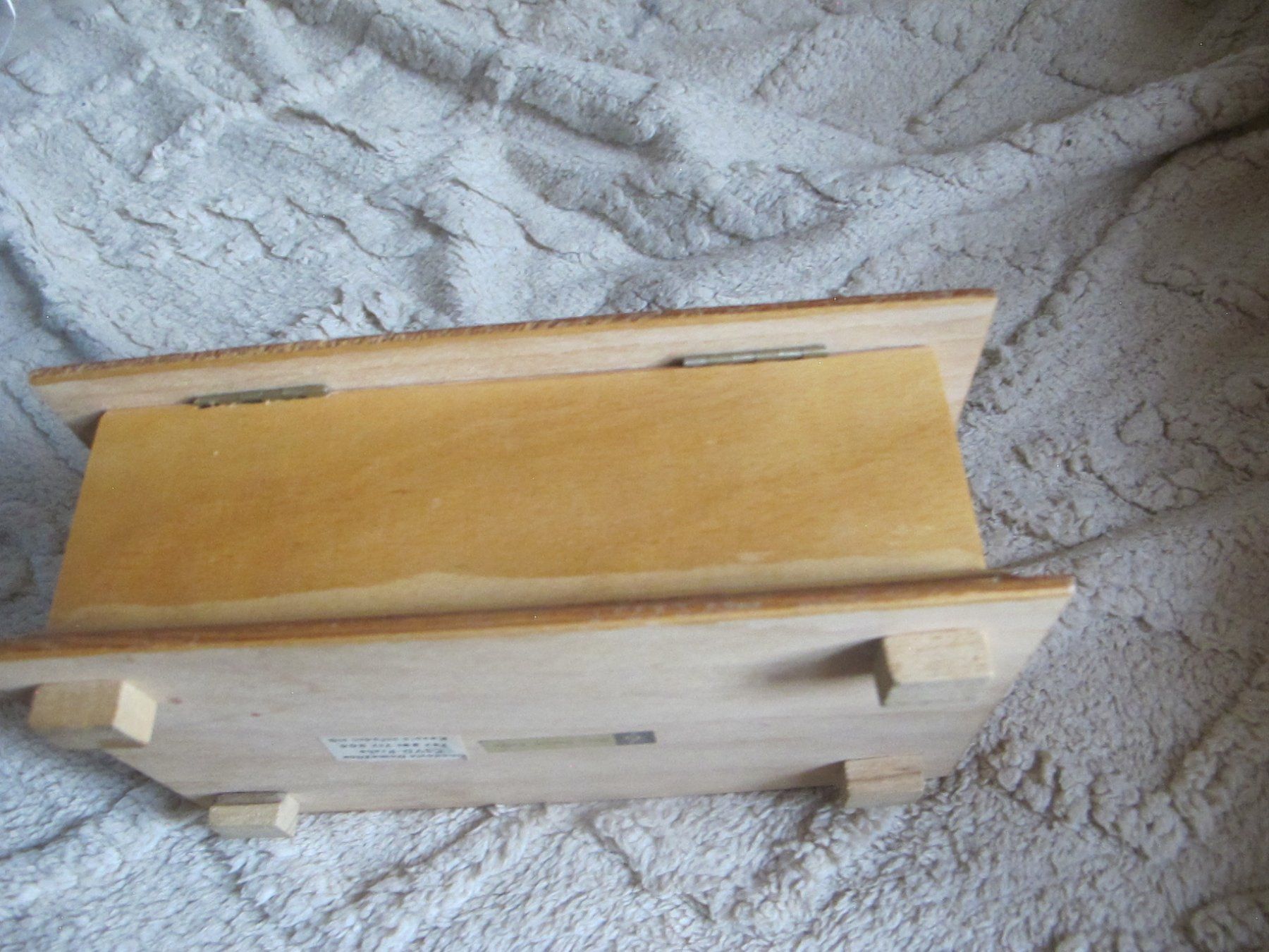 Barattoli: Holzkästchen mit Blumenmuster, Melodie "Beer Barrel" – Usato da Löhningen venduto da Chimae67 1
