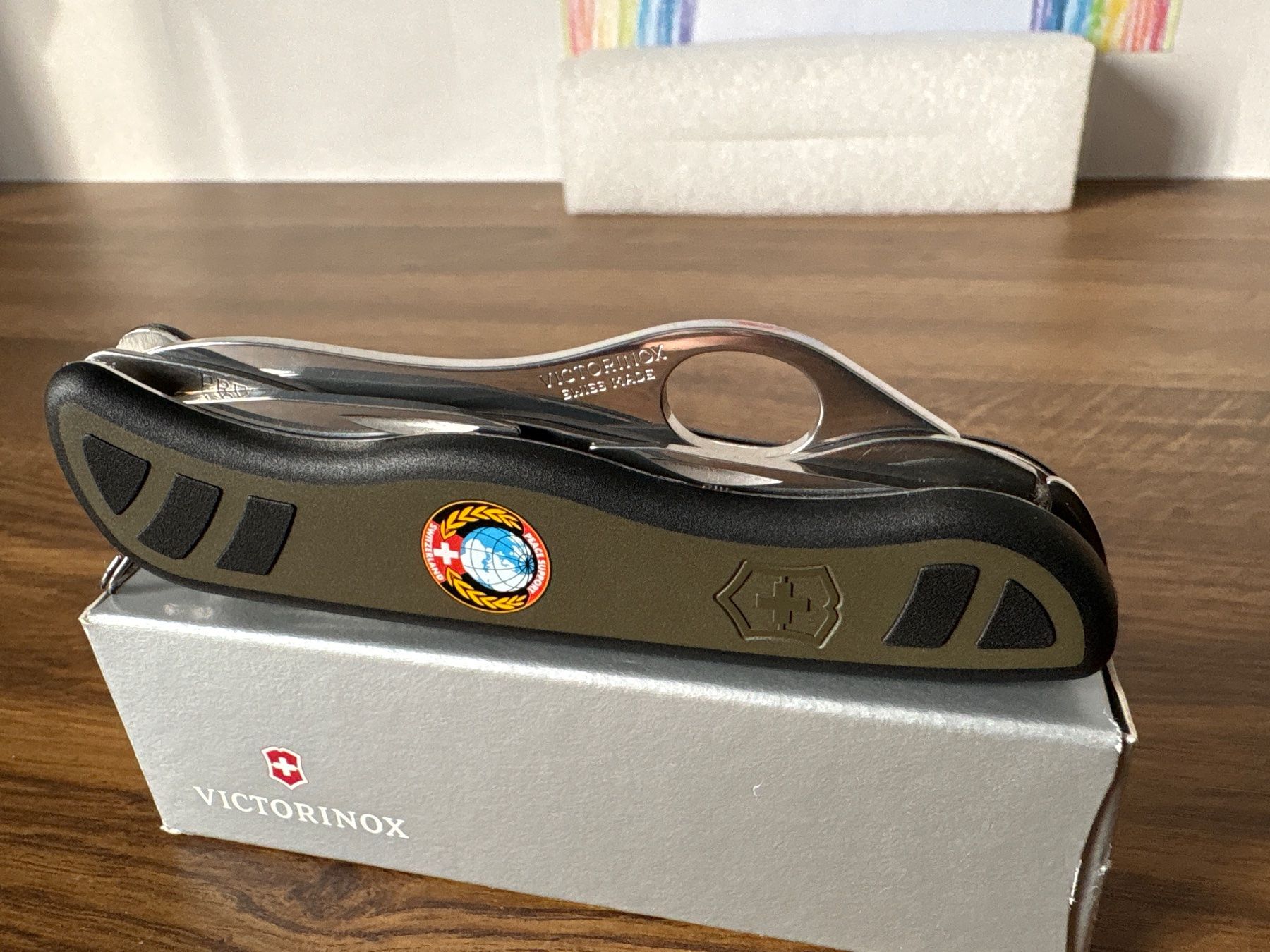 Victorinox Coltelli tascabile: VICTORINOX - Armeesackmesser - PEACE SUPPORT SWITZERLAND – Nuovo (secondo la descrizione) da Andwil SG venduto da Rainboli 8