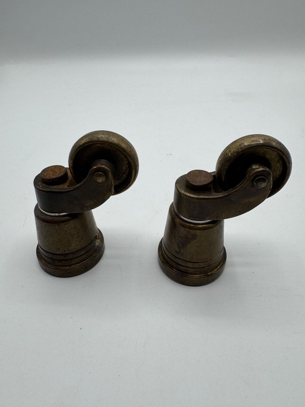 Sonstiges zum Lager & Transport: 2 antike Moebelrollen, Messing, vintage – Gebraucht aus Sachseln von BONATI01 4
