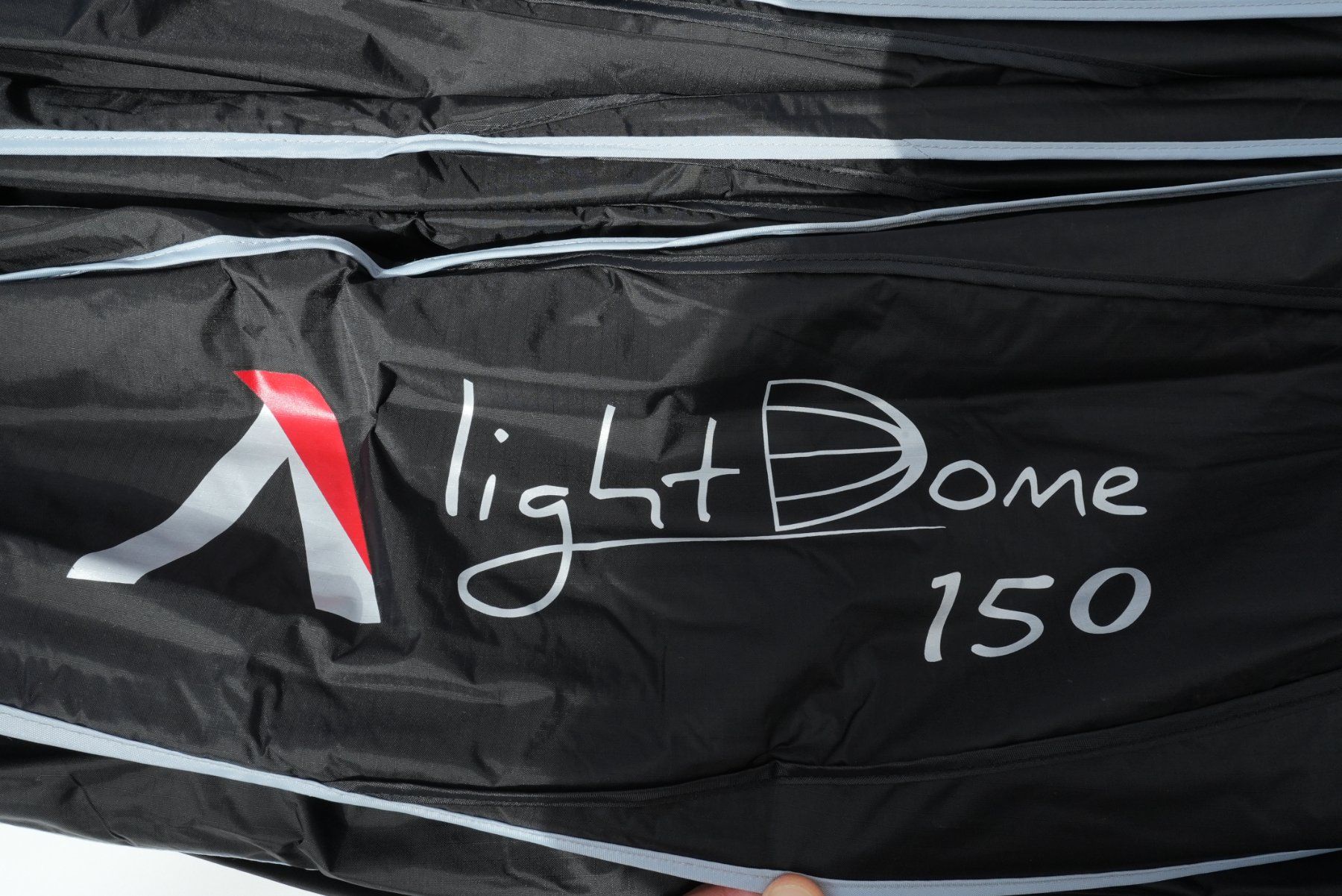 Aputure Lampade: Aputure LS 600D Pro V-Mount Profi Video LED-Leuchte 600W – Usato da Luzern venduto da PMPHOTOMEDIA 4