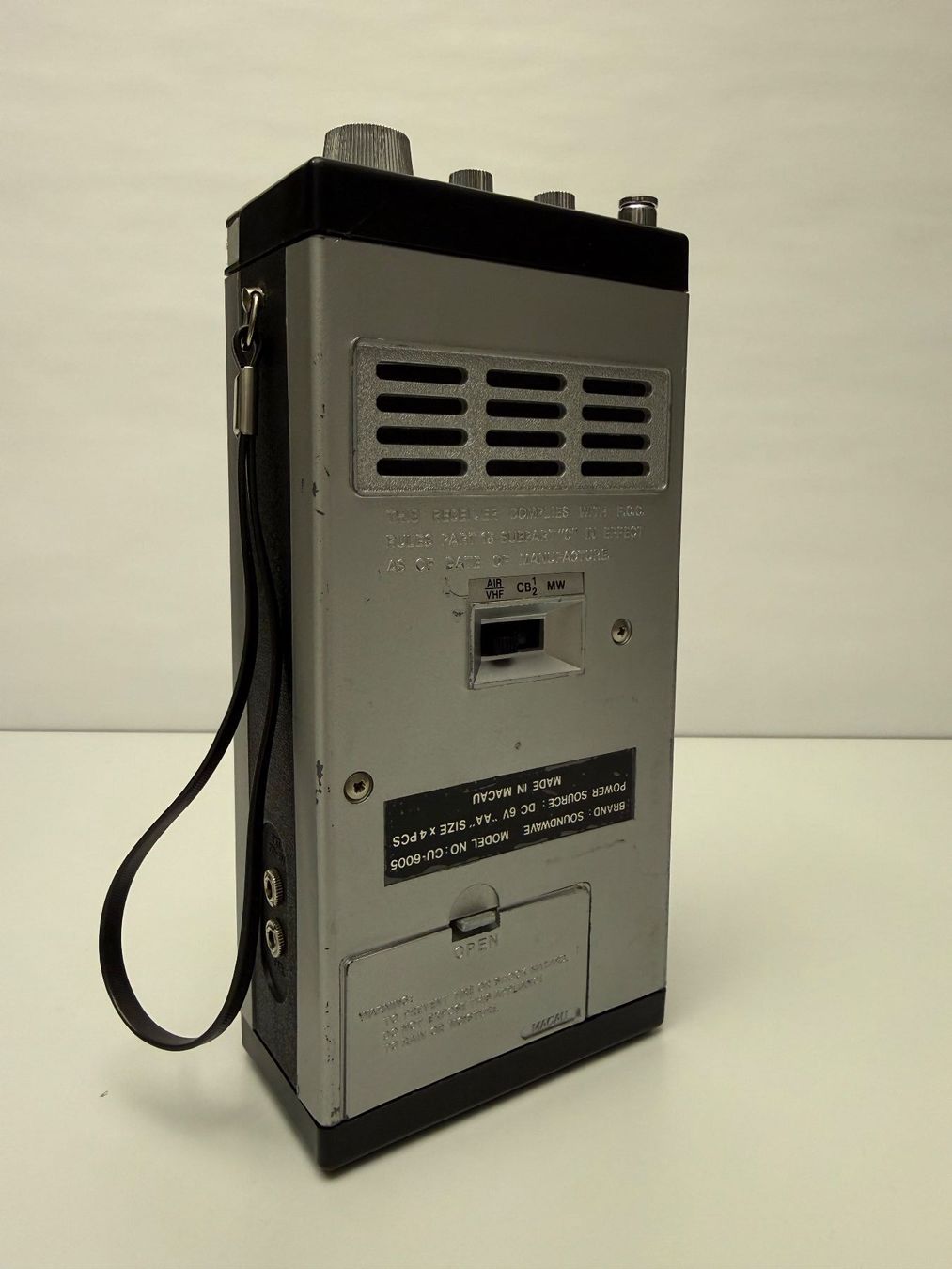 Radiocomunicazione: Cooler älterer Multikanalempfänger – Usato da Meilen venduto da Brandmanager 4