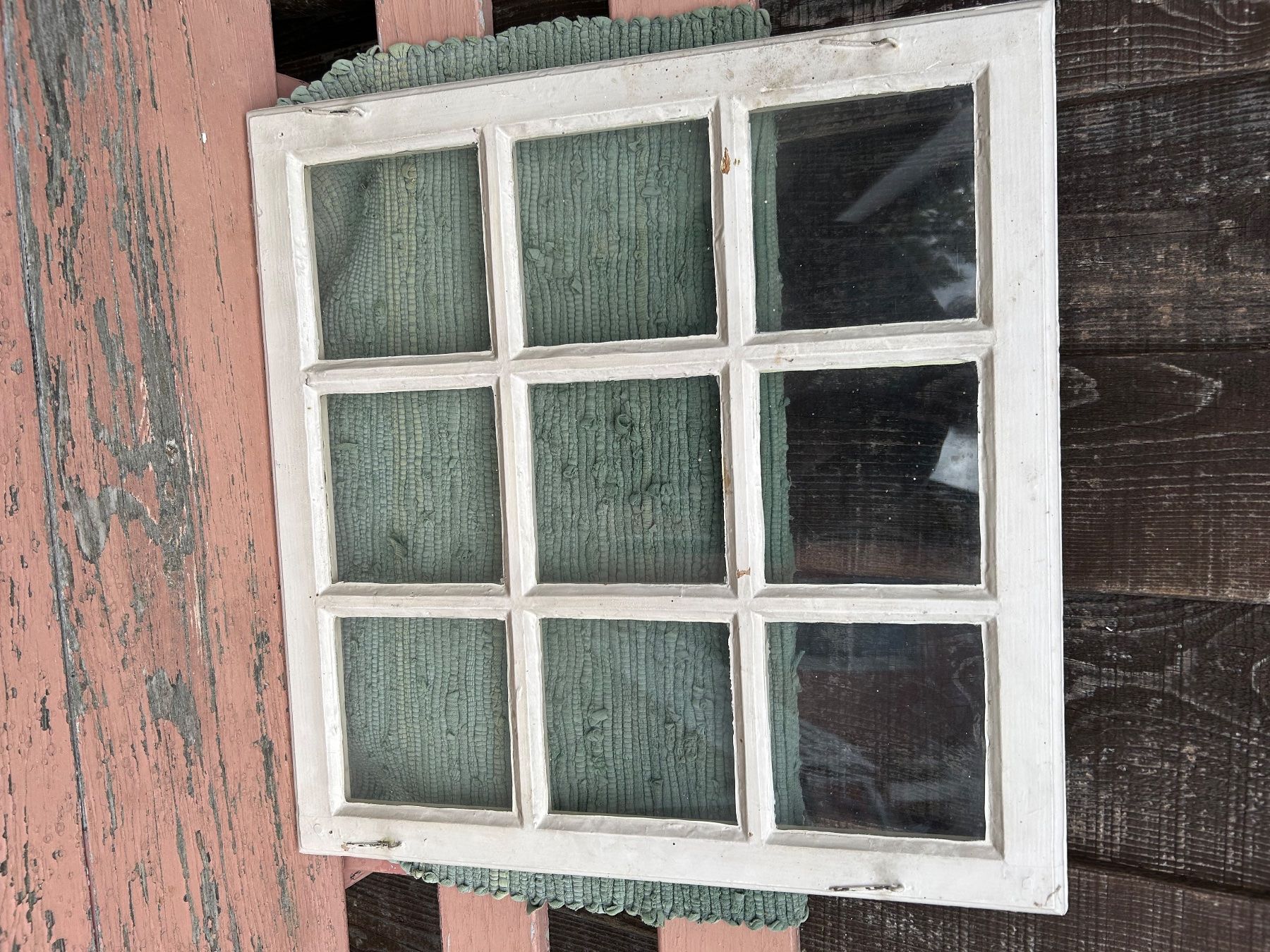 Finestre: Ein wunderschönes kleines Sprossen Fenster – Usato da Gwatt (Thun) venduto da ate_6ng8 7