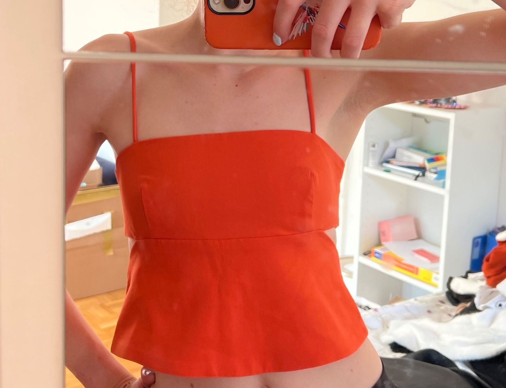 Zara Top: Zara Crop Top Cut out orange – Nuovo (secondo la descrizione) da Zürich venduto da sellingmystuff1 6