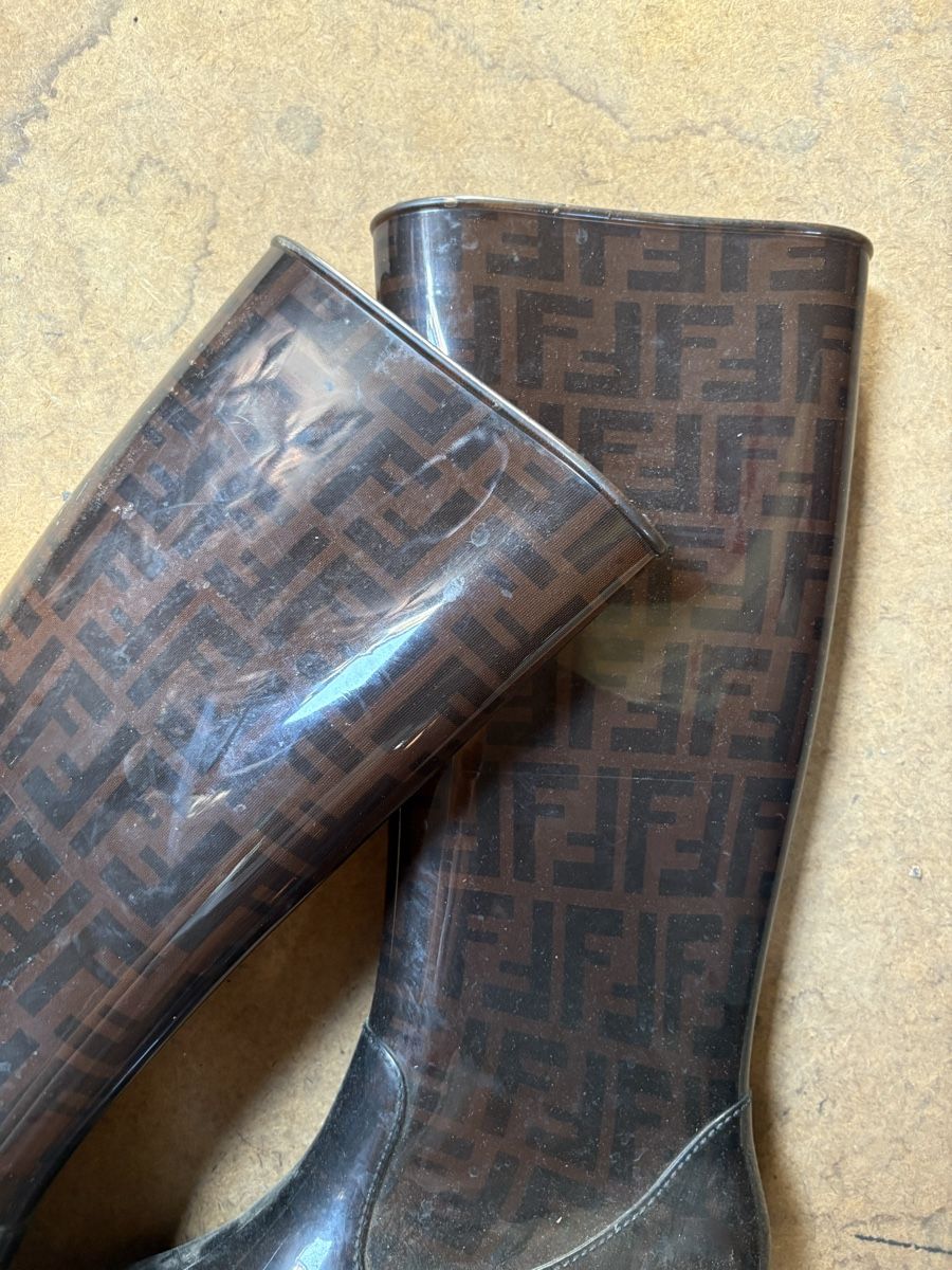 Fendi Damenschuhe: Fendi Gummistiefel Gr EU39 – Gebraucht aus Bern von mer_s9n5 2