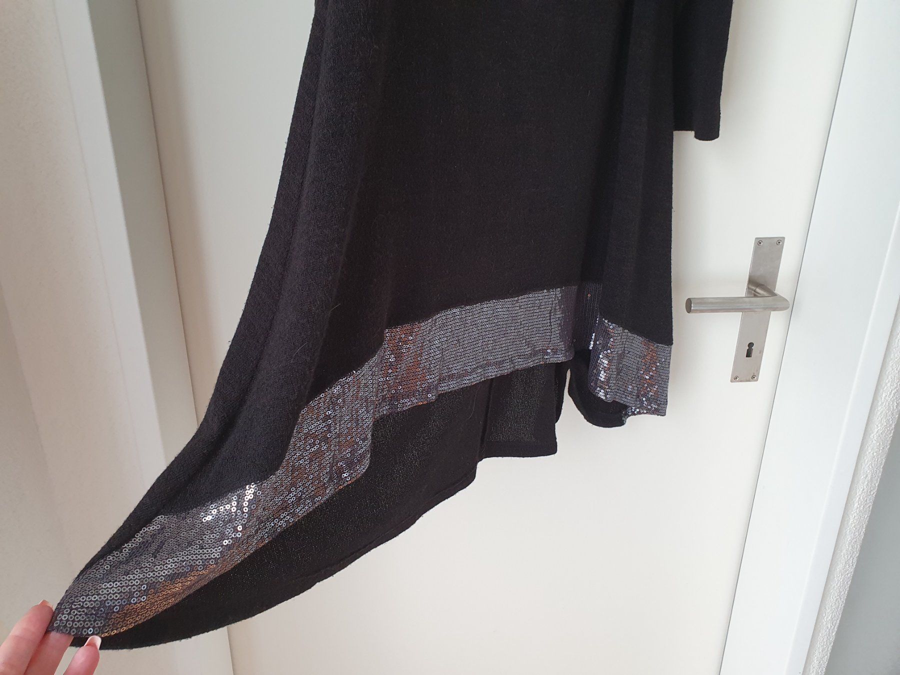 Maglioni & Felpe: Edler LongPullover Kleid mat Gr. M=48 schwarz mit Pailleten – Usato da Zweidlen venduto da Shubli 3