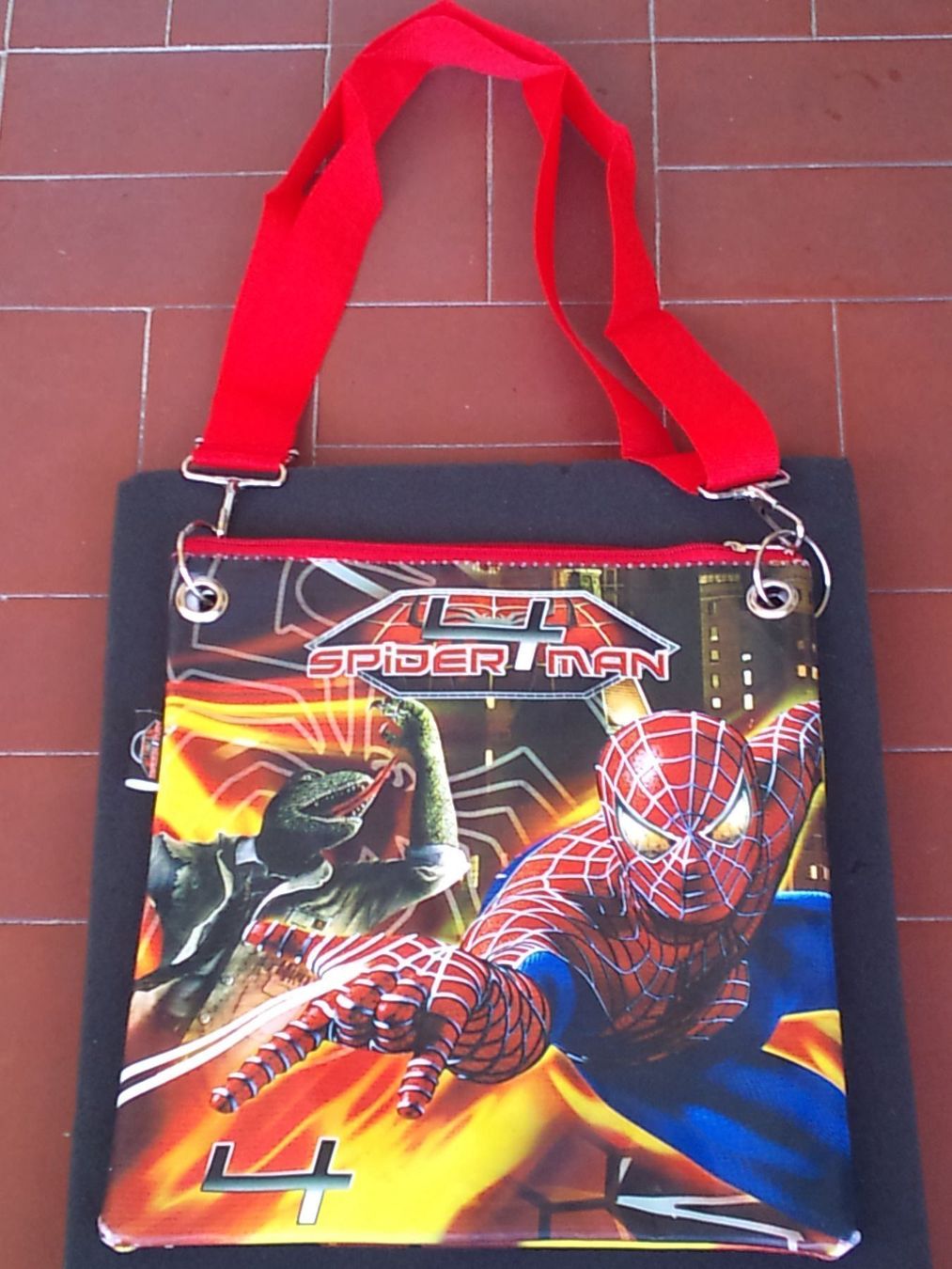 Kindertaschen: Spiderman: Sac à bandoulière – Neu und originalverpackt aus Lutry von kylab7