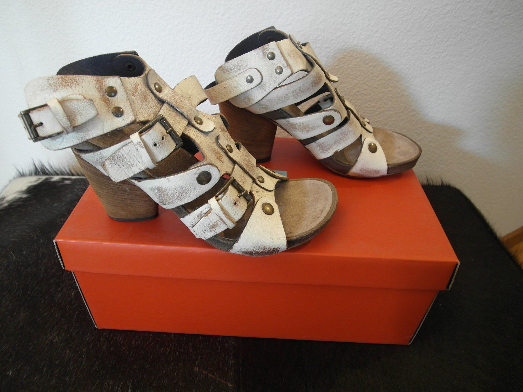 Moma Scarpe da donna: Weisse Momas 36 – Nuovo e nell'imballaggio originale da Luzern venduto da schuhparadies159 1