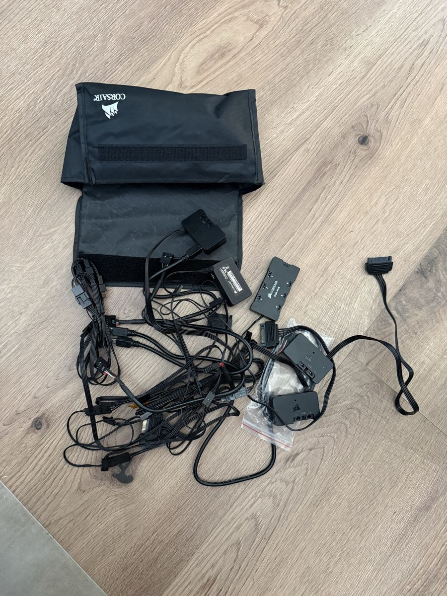 Corsair PCs: Corsair RGB Hub und Kabel – Gebraucht aus Kräiligen von Mike_q