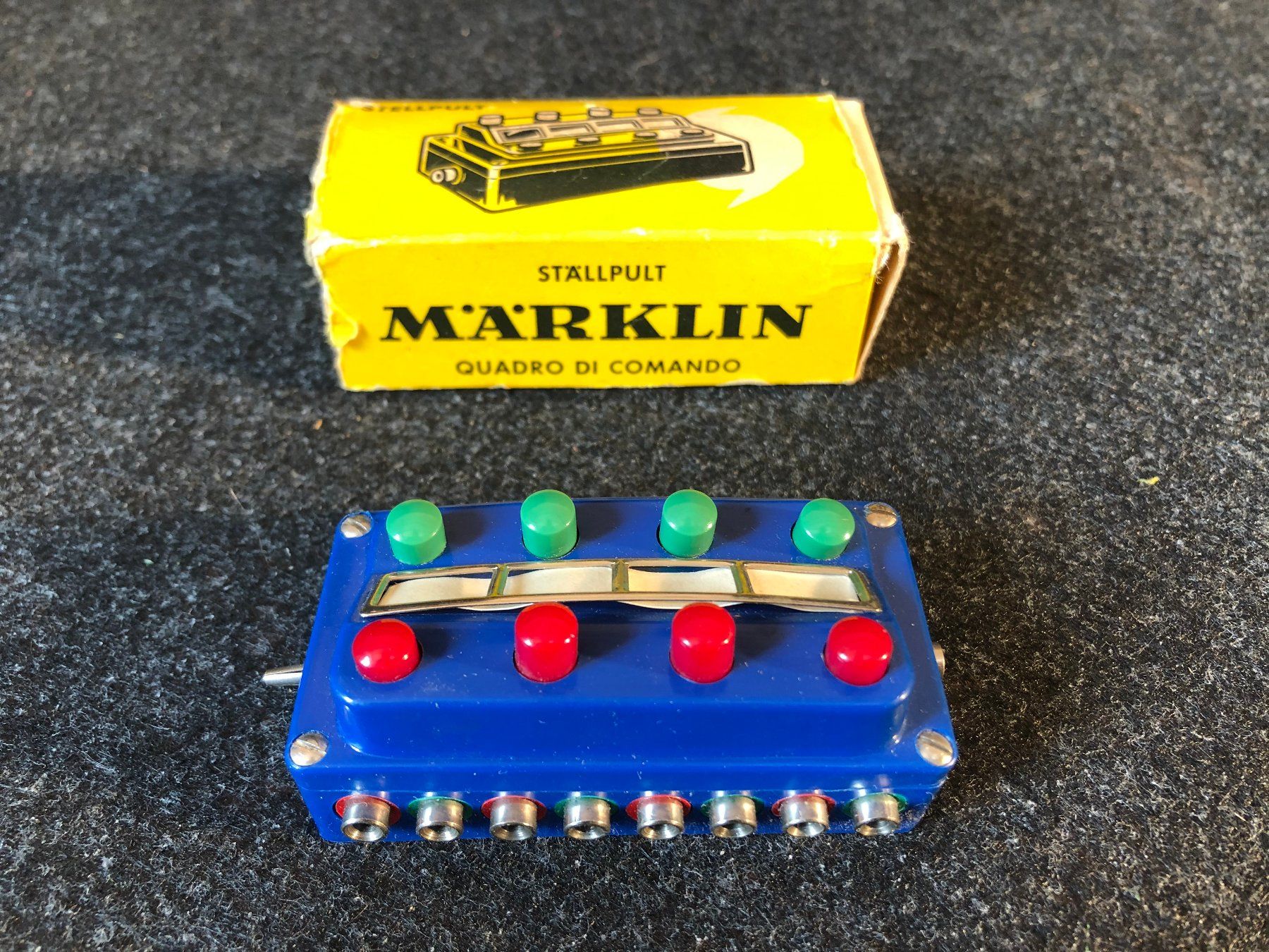 Märklin Modellini di ferrovie: Märklin poste de commande 7072 / Märklin Stellpult 7072 – Usato da Saignelégier venduto da Ax3l 1
