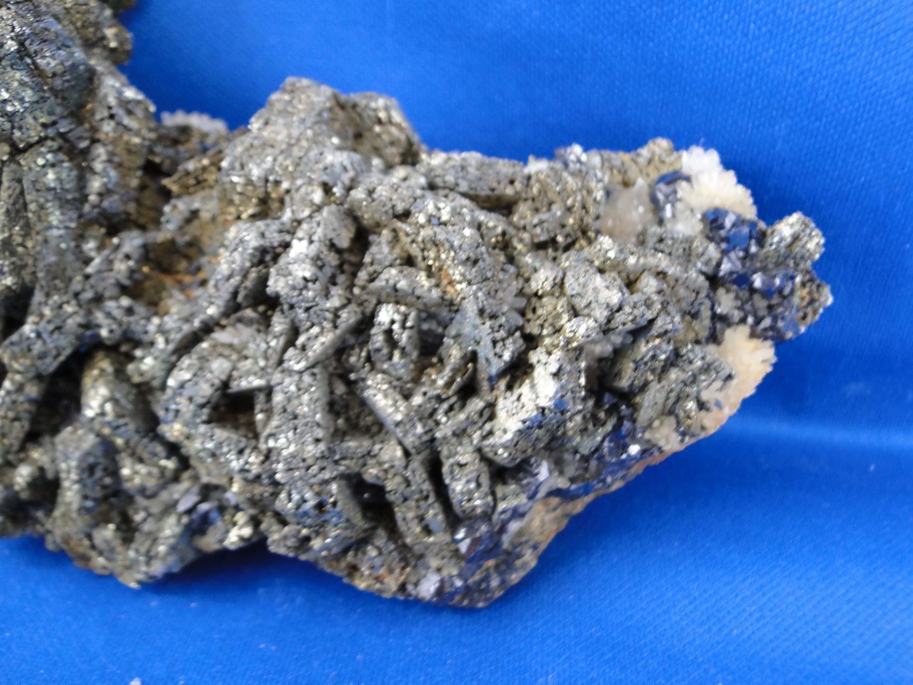 Minerali & Pietre curative: Pyrit psm Pyrrhotit – Usato da Schinznach Bad venduto da Demerald 4