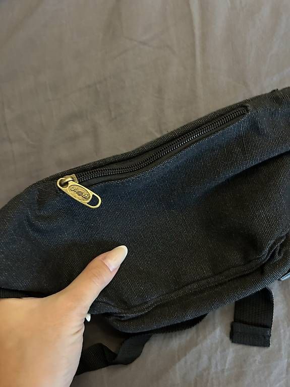 Borse: Schwarze Bauchtasche – Nuovo e nell'imballaggio originale da Uezwil venduto da vanja0101 2