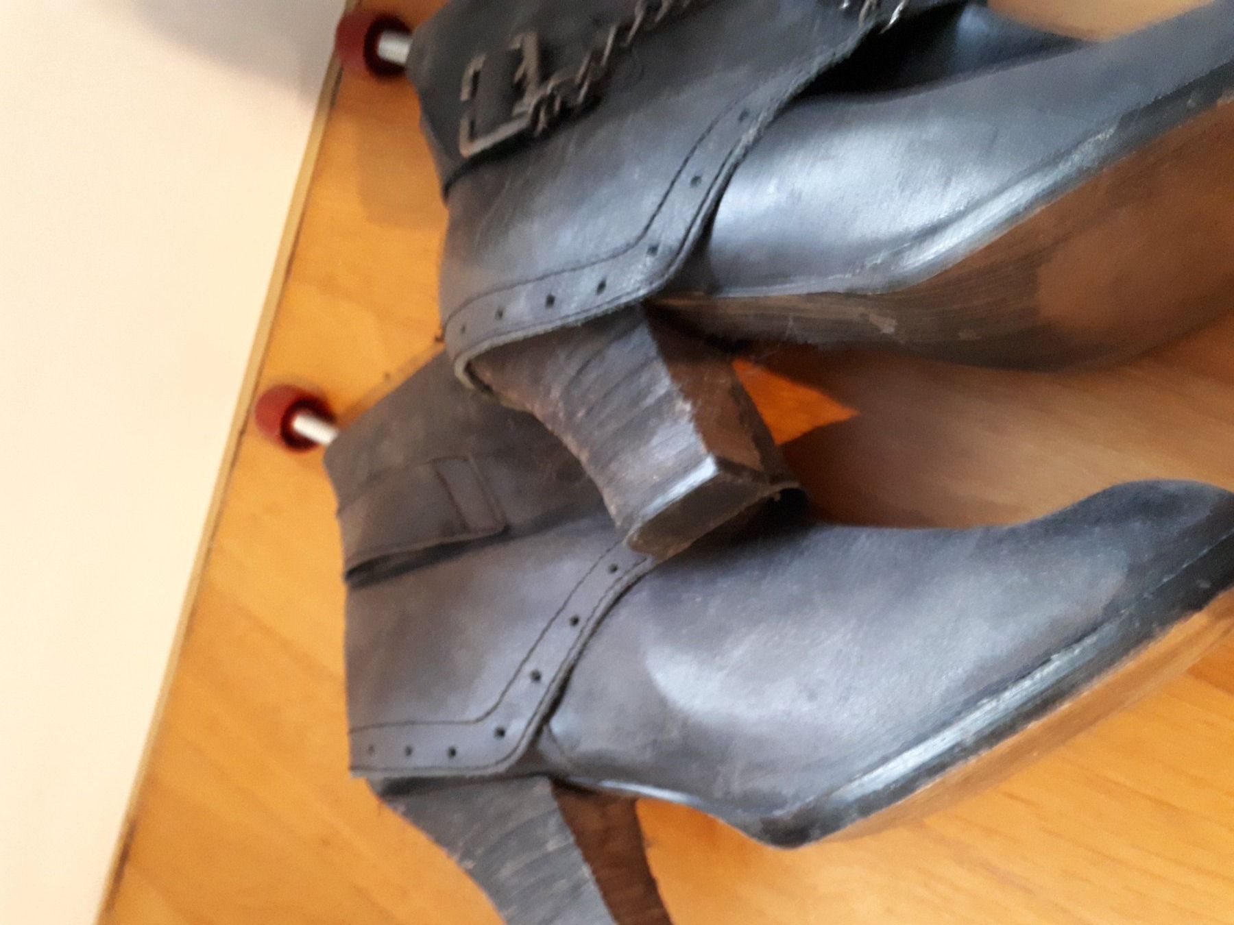 Scarpe da donna: Süsse Stiefelchen von Vienty – Usato da Bern venduto da Ludivinevernet 1