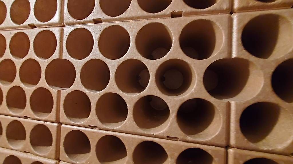 Scaffali: Styropor-Weinregal – Usato da Küttigen venduto da rijo26 4