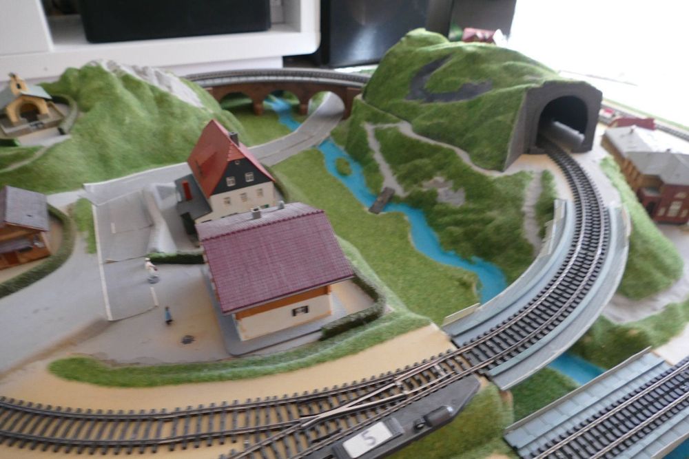 Kibri/Märklin H0: Fertiggelände Bestückt | Kaufen Auf Ricardo