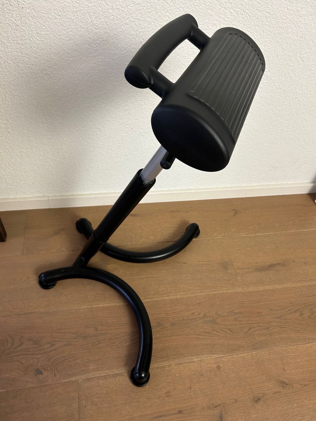 Sgabelli: Stehhocker "Werkfox" Ergonomischer Sitzkomfort – Usato da Rheineck venduto da emma.gut 1