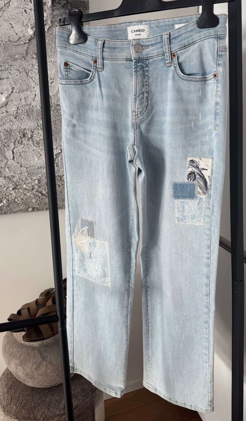 Cambio Jeans: CAMBIO Jeans Gr.36 hellblau Patch Stickerei – Usato da Baar venduto da Jjanet 2
