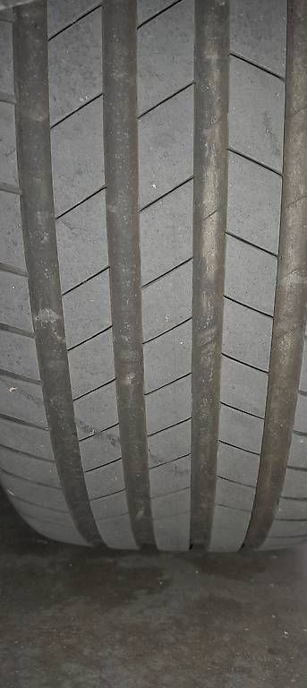 Altro in Scrittura & Disegno: 4 Pneus été 235/45 R18 – Usato da Savièse venduto da ale_f8sn 4