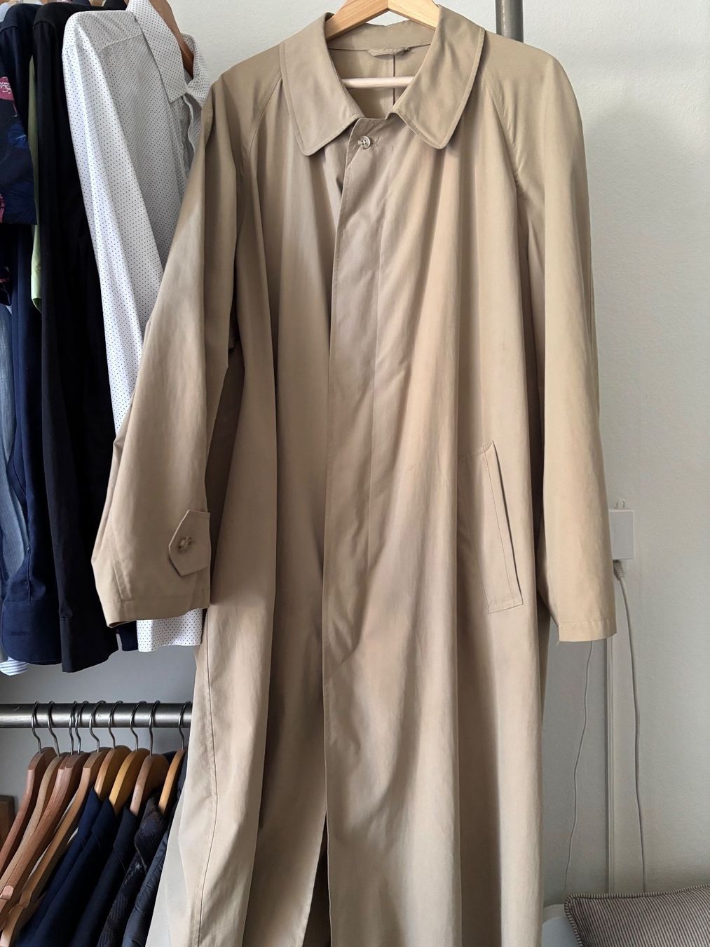 Cappotti: Beiger Trenchcoat – Usato da Basel venduto da bal_vz76