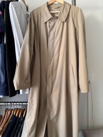 Beiger Trenchcoat
