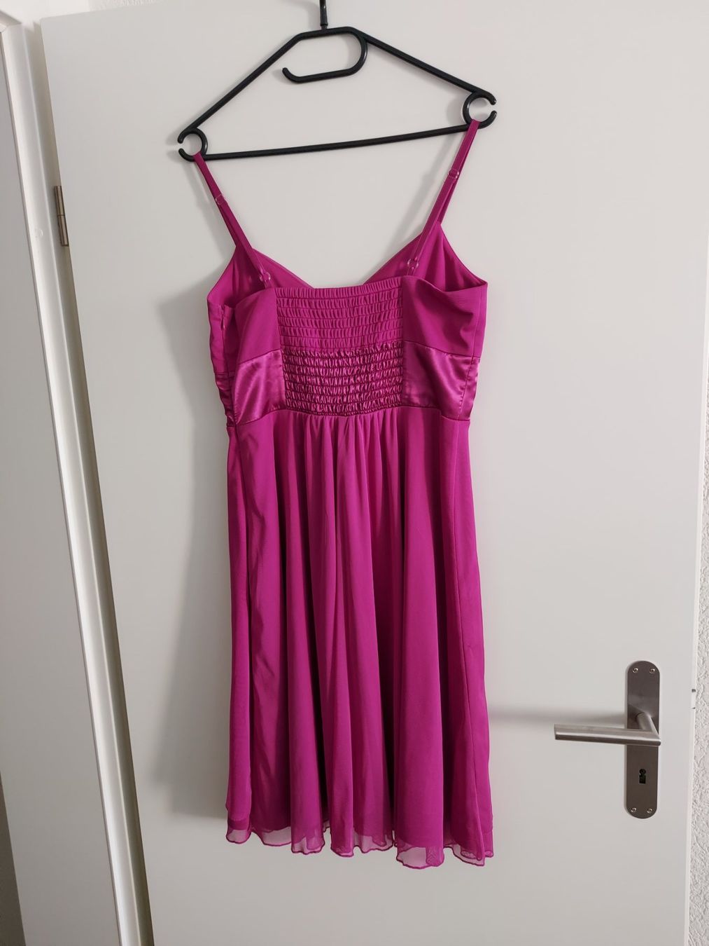 Vestiti: Cocktailkleid kurz – Usato da Anglikon venduto da Yari05 1