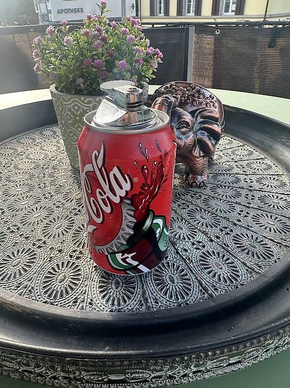 Feuerzeuge: Coca Cola Feuerzeug – Gebraucht aus Männedorf von Siron 1