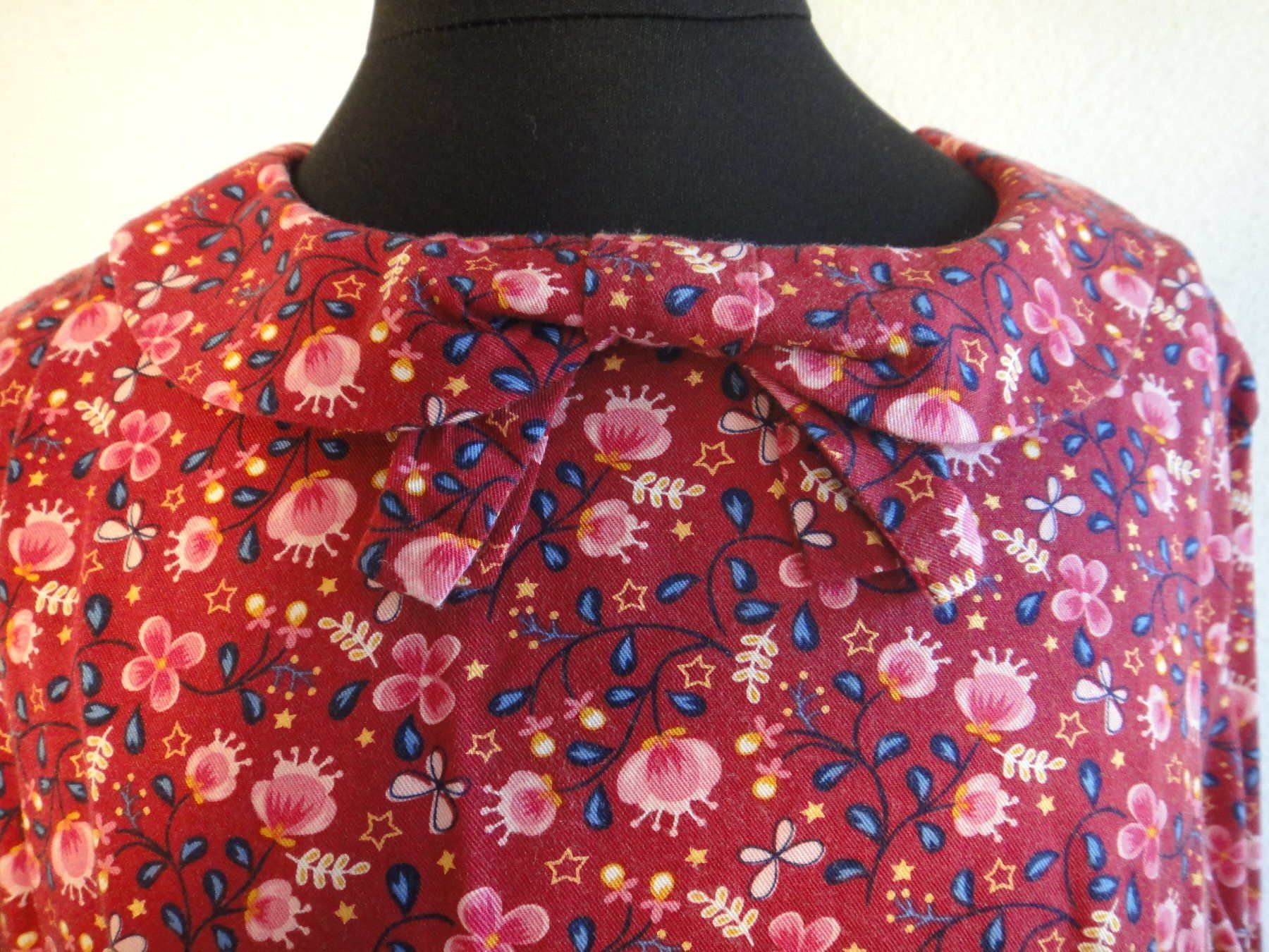 Camicette, T-shirt & Top: Hemd Bluse mit Blumenmuster 12 Jahre 146 cm – Usato da Winterthur venduto da LemonTree5 3