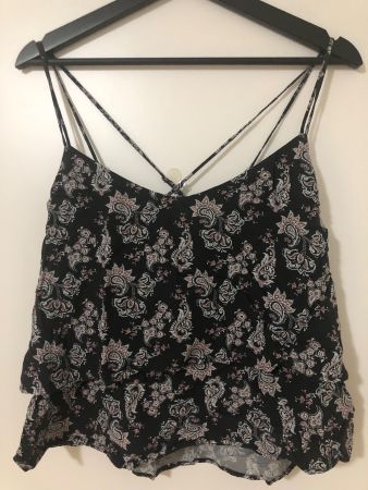 Sommertop Review Gr. L schwarz gemustert Volant Trägertop