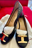 Escarpins neufs en cuir de crocodile Ferragamo Schuhe