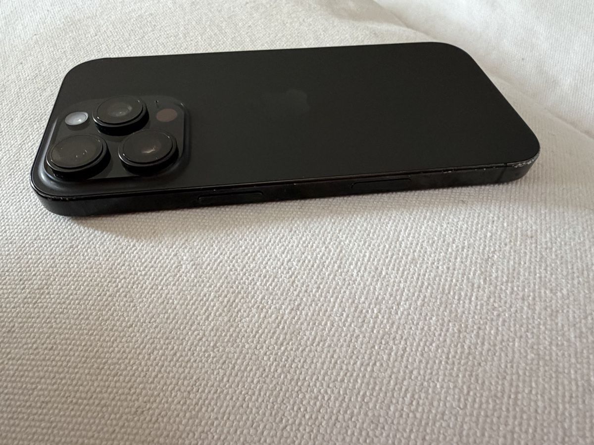 Apple Portables: iPhone 16 Pro 128 GB – D'occasion à Zürich par User-nn-126 6