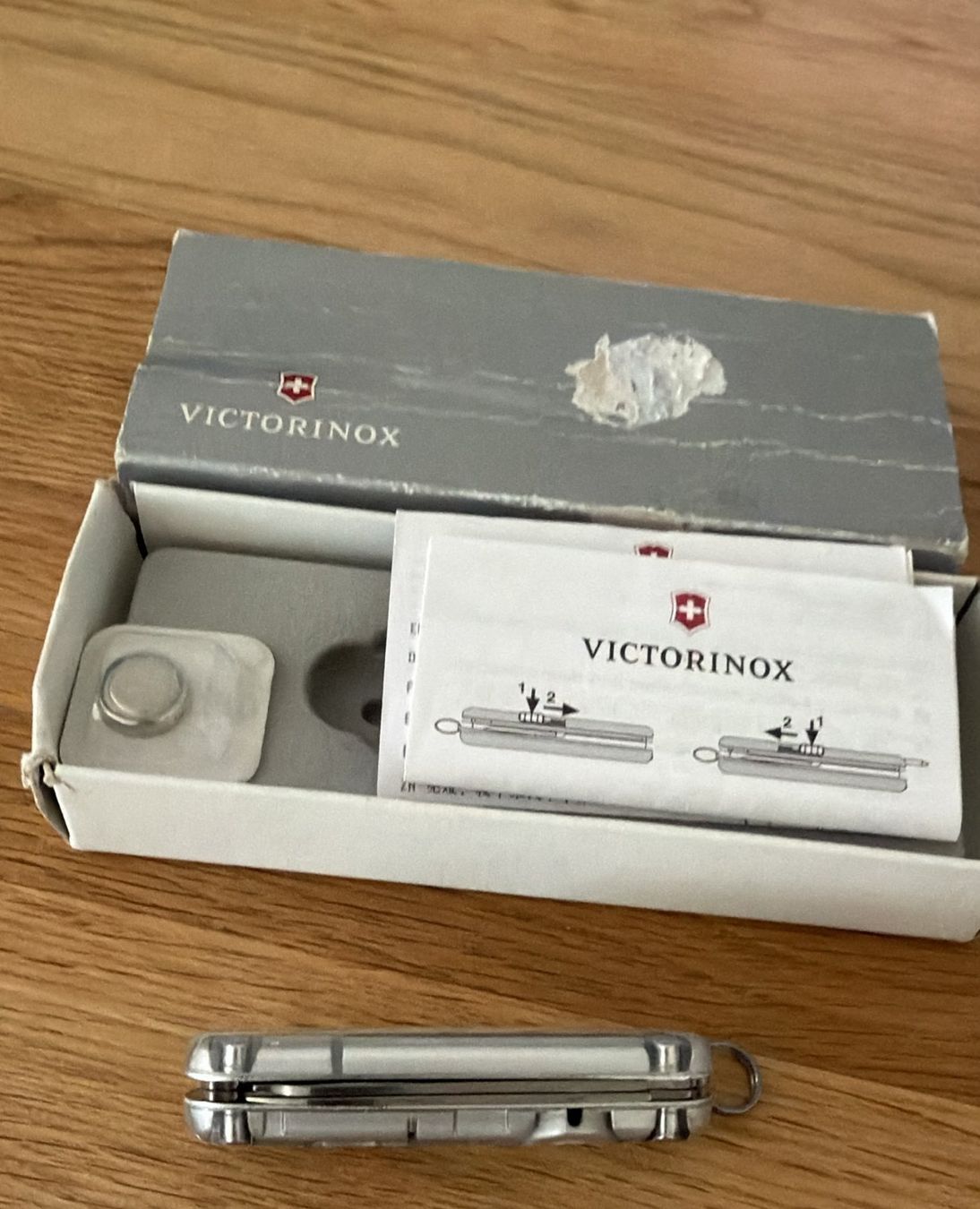 Victorinox Couteaux de poche: VICTORINOX SACKMESSER – Neuf avec emballage d'origine à Zürich par Frei-Occasionen 4